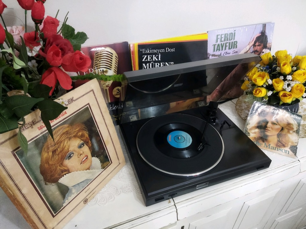 PLAKCALAR STEREO DEK YARİ OTAMATİK DEVİR AYARLİ STRASFORLU TEMİZ FAAL - 10