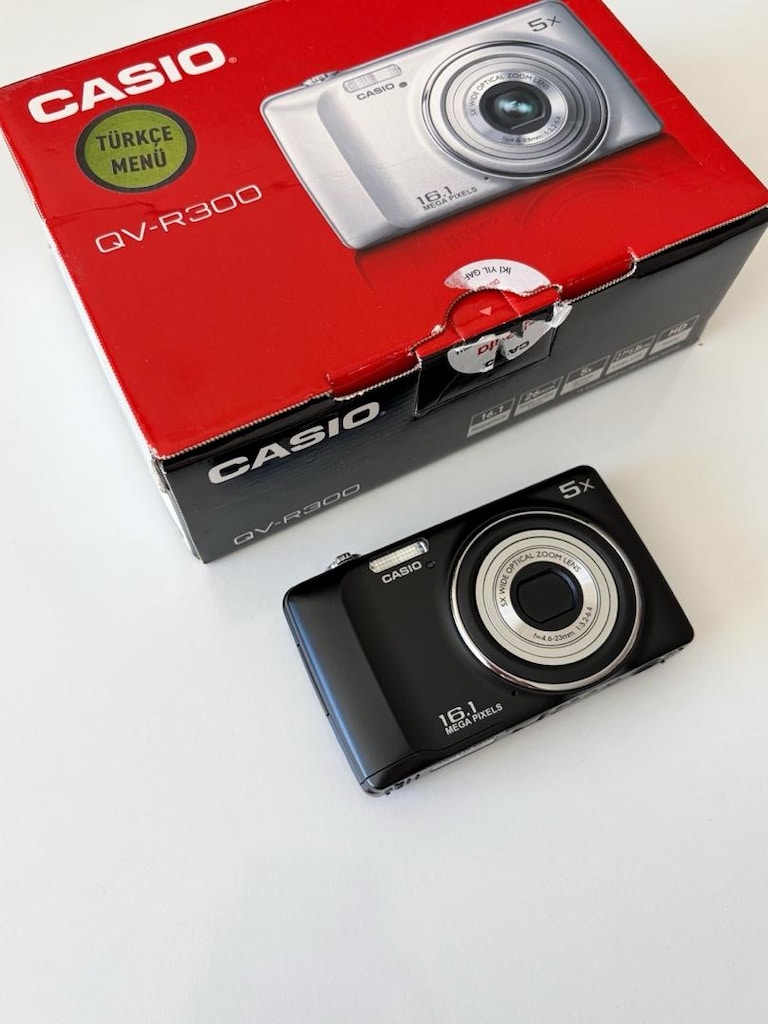 Casio Exilim Dijital Fotoğraf Makinesi - 2