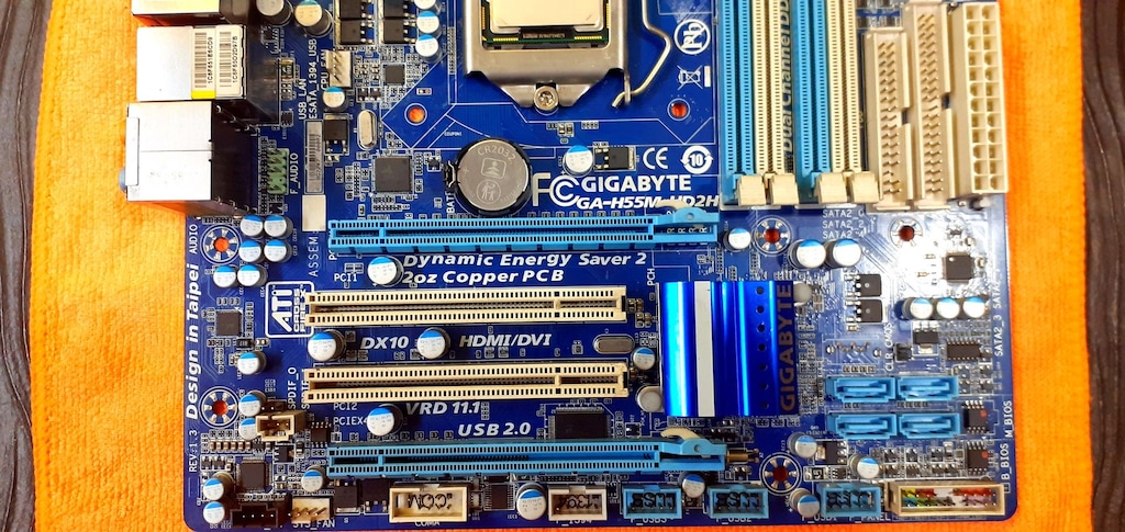 Gigabyte GA-H55M-UD2H LGA 1156 Pin NVMe M.2 SSD BIOS Destekli Anakart - 7