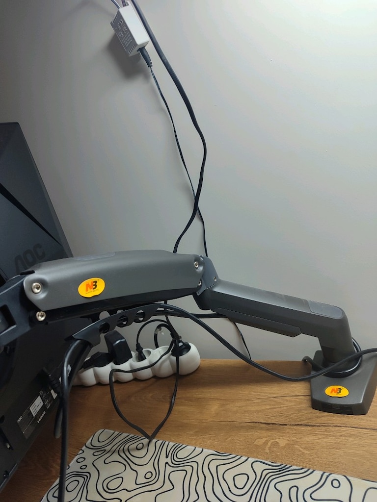 AOC gaming monitör ve north bayou f80 stand ikisi bir arada - 7