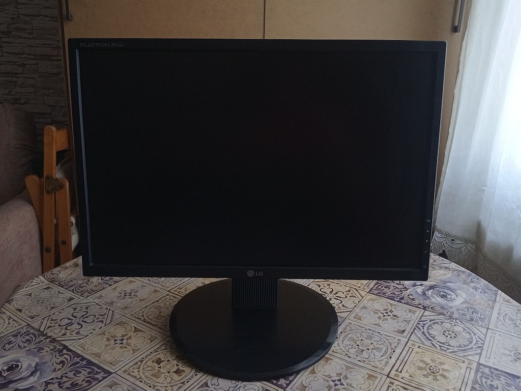 LG Flatron 19'' 75 Hz Monitör (L194WS-BF) - 6