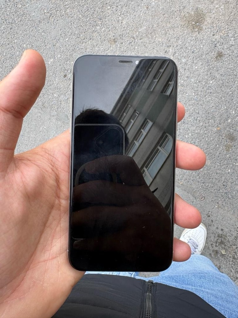 iPhone X 64 GB – Pil %100 – Face ID Aktif - 3