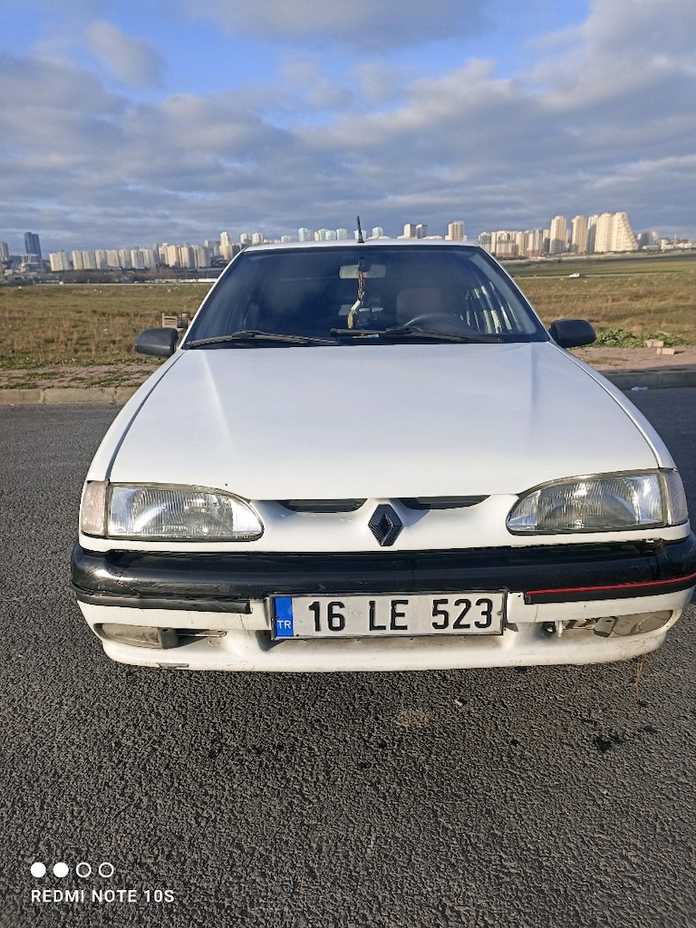 Renault 19