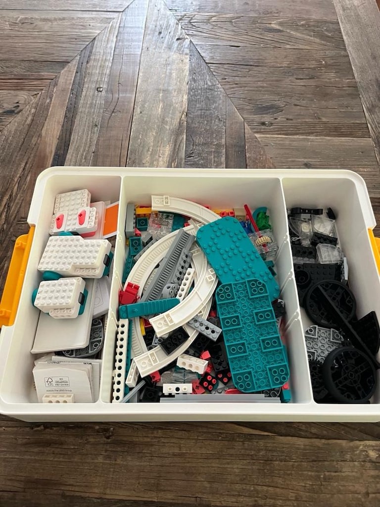 LEGO Education Bilgisayar Bilimi ve Yapay Zeka Seti 11+ - 2
