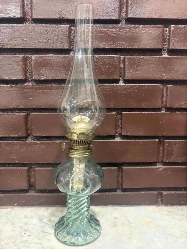Vintage Burgu Formlu Su Yeşili Cam Gaz Lambası - 40 cm - 2