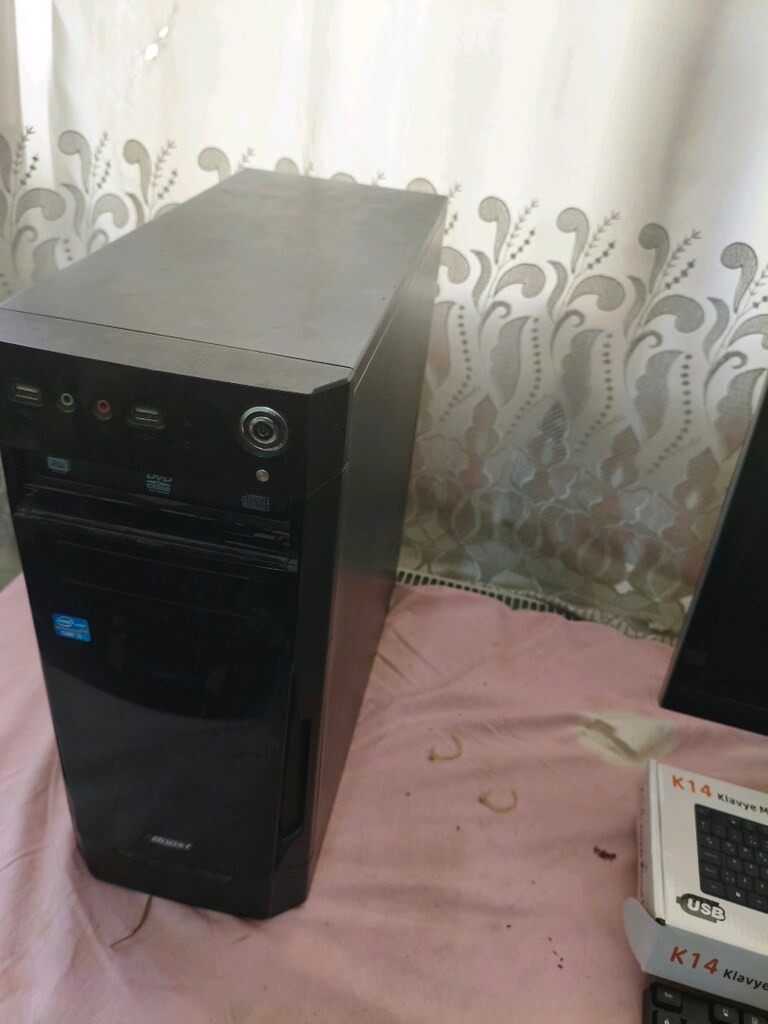 İ5 3570 3.80 GHz 8 GB ram 4 GB harici ekran kartı 4+4 çekirdekli i - 6