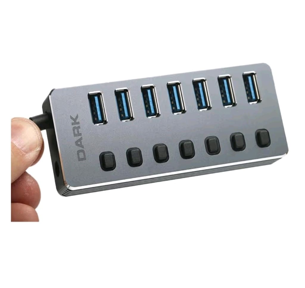 DARK Connect Master 7+1 Hızlı Şarj Adaptörlü USB Hub, USB 3.0 - 3