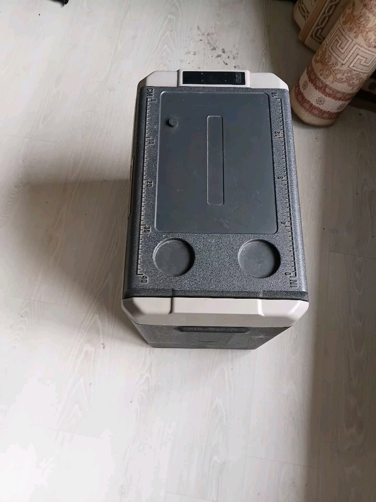 araç buz dolabı 50 litre