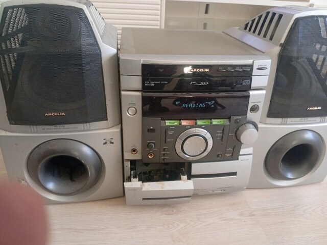 Arçelik çift kaset çalar ve 3 CD çalar