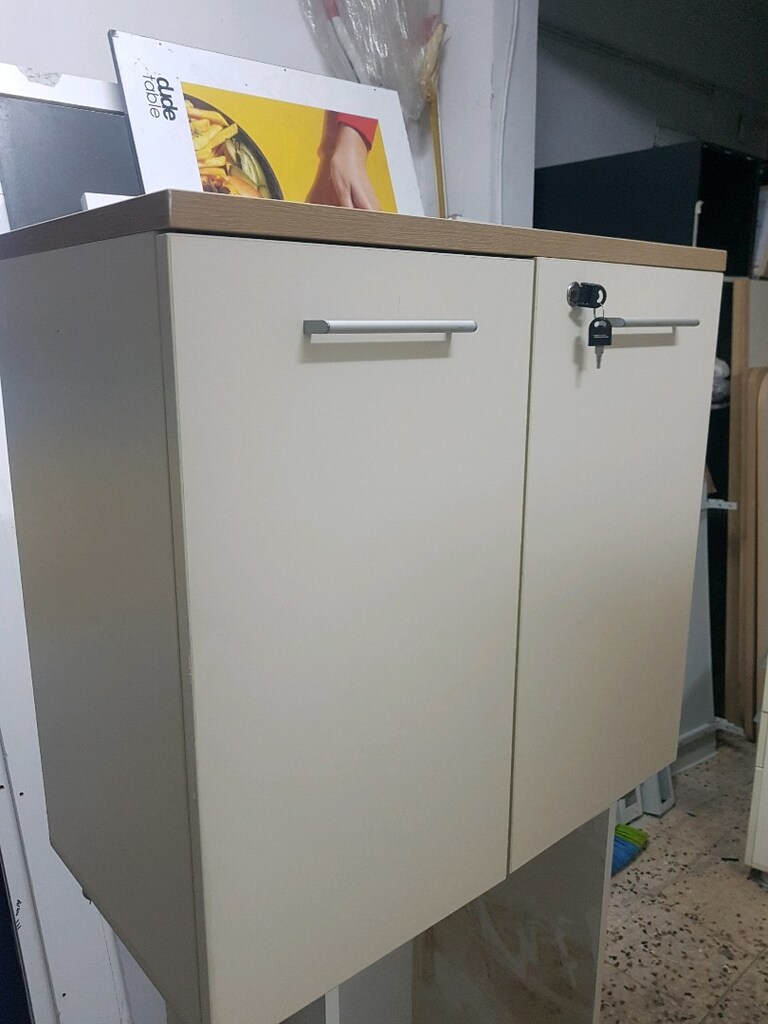 minifixli dolap 85x80x43 10 adet var