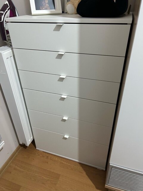 ikea 6 çekmeceli vıhalsbeyaz şifonyer