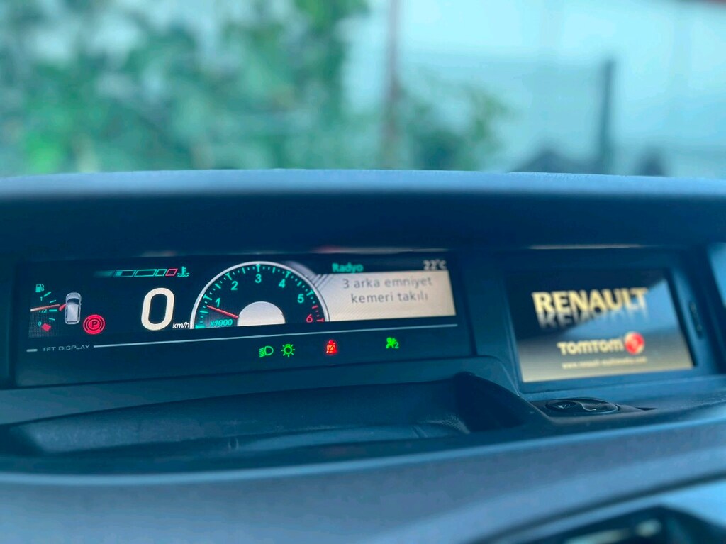 Renault Grand Scenic - 11