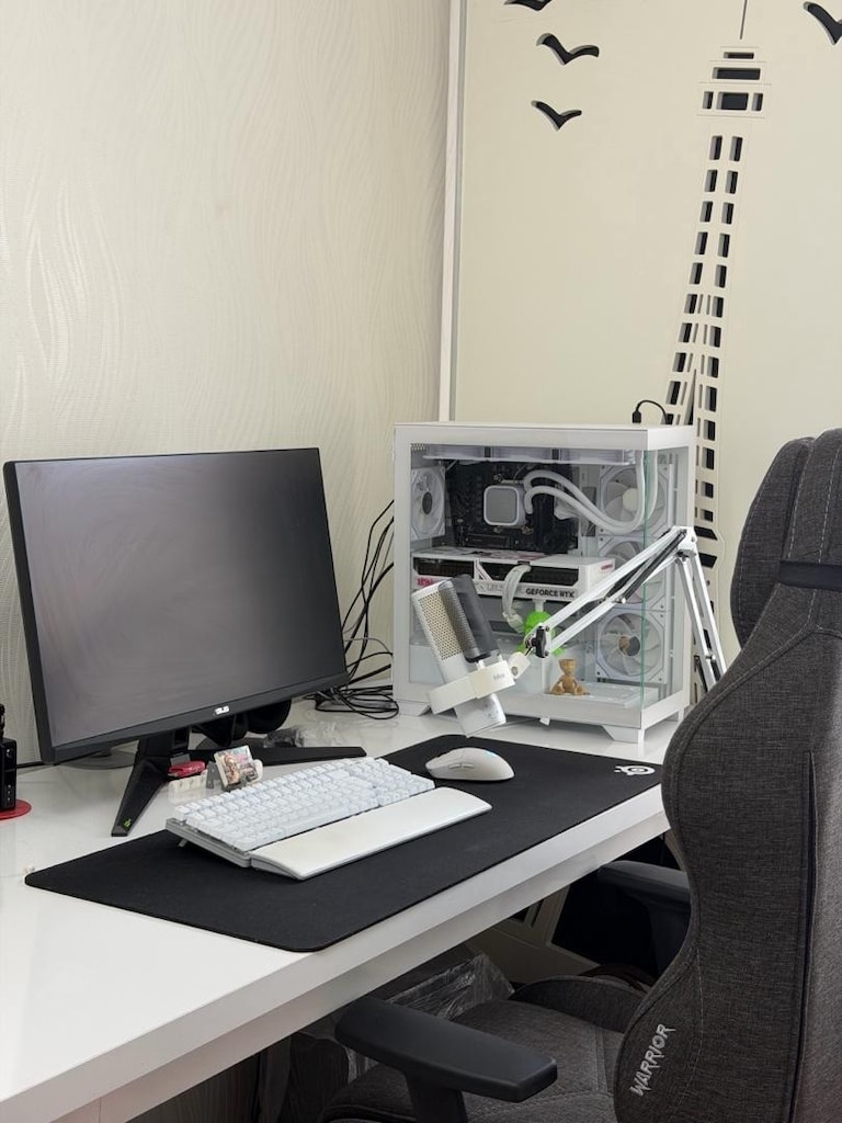 ince hesaptan 5070Tİ li sıfır ayarında oyuncu pc bilgisayarı