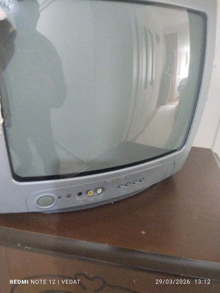 pilips tv sıfır hiç kullanılmamış çeyiz hediyesidır.çok temiz . - 3