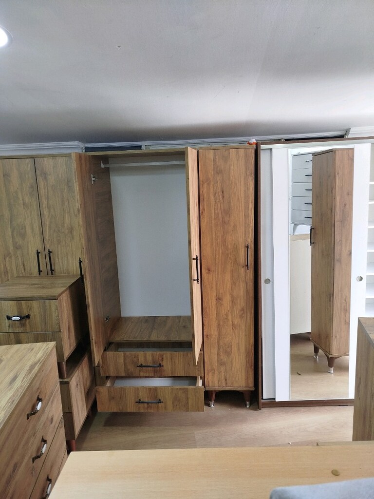 3 KAPAKLI CEVİZ GARDIROBU - 6