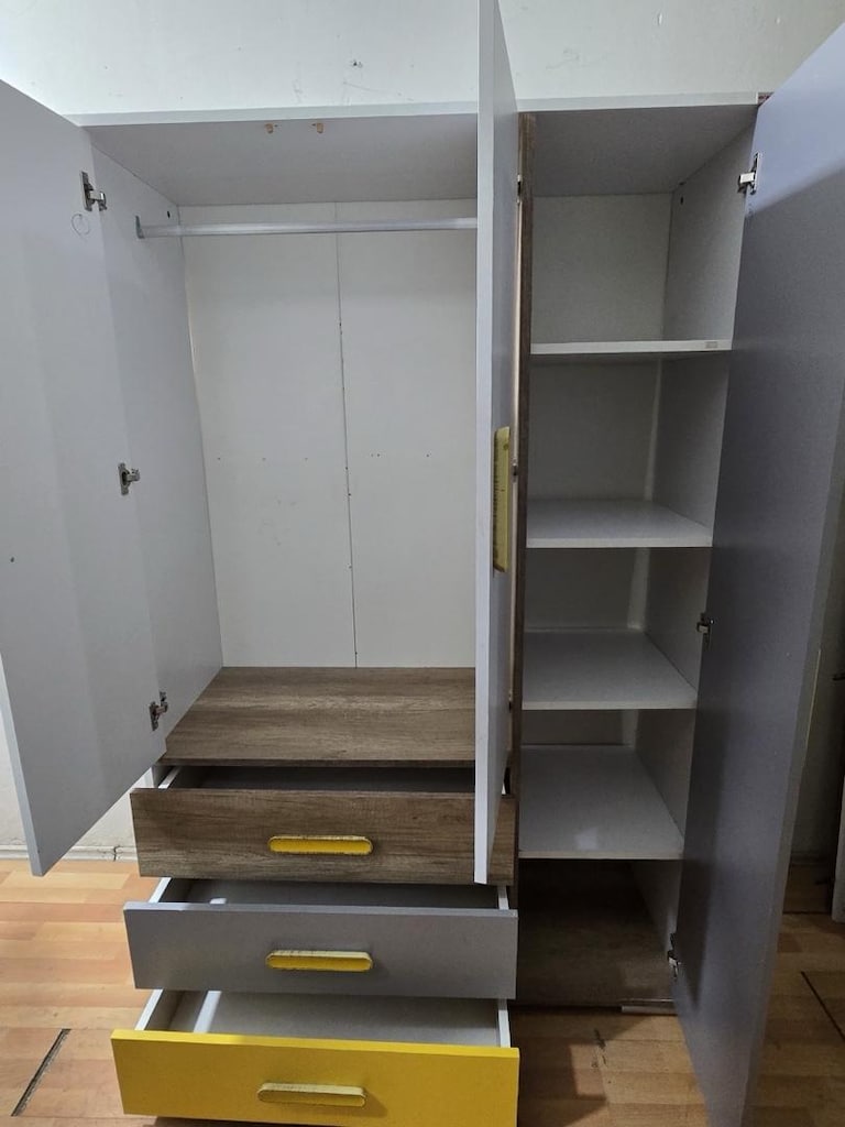 Modern Renkli 3 Kapaklı Çekmeceli Elbise Dolabı - 2