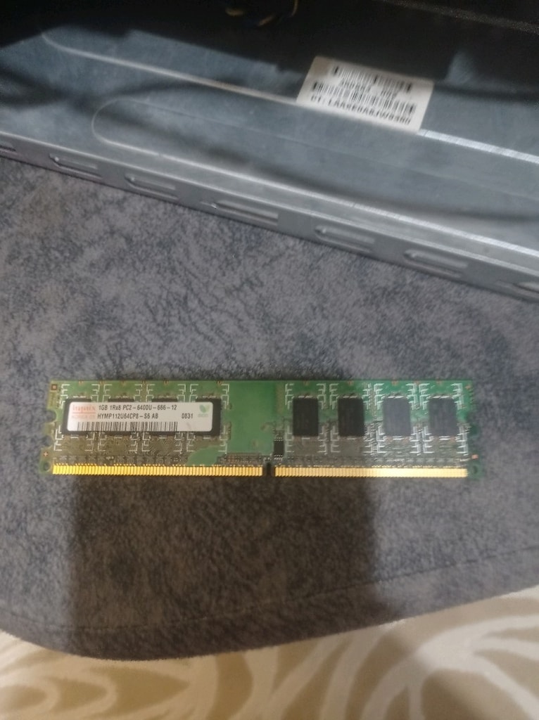 çalışır durumda CS 1.6 sı yüklü veriyorum game loop da yüklü ve opera - 4