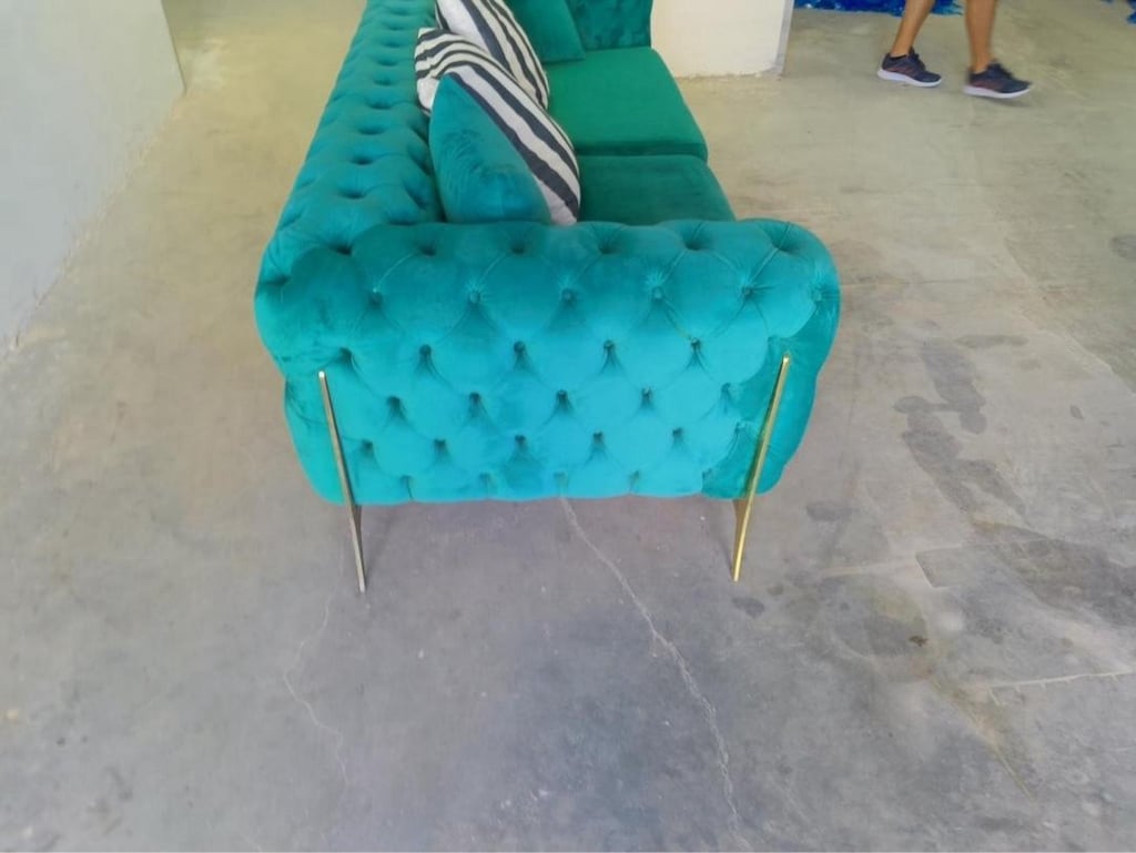 Kadife Chesterfield Kanepe – Modern & Gold Detaylı - 3