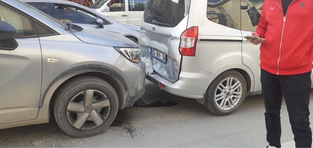 OTOMOBİL RUHSATLI 1.6 TİTANYUM PLUS - 4