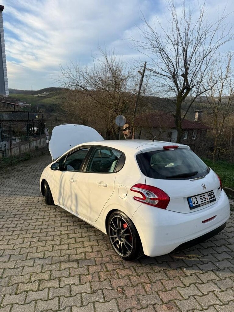 PEUGEOT 208 1.4 HDI ACTIVE PAKET - 8