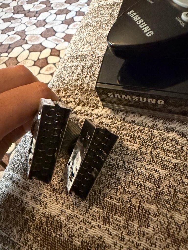 SAMSUNG DVD PLAYER - 2