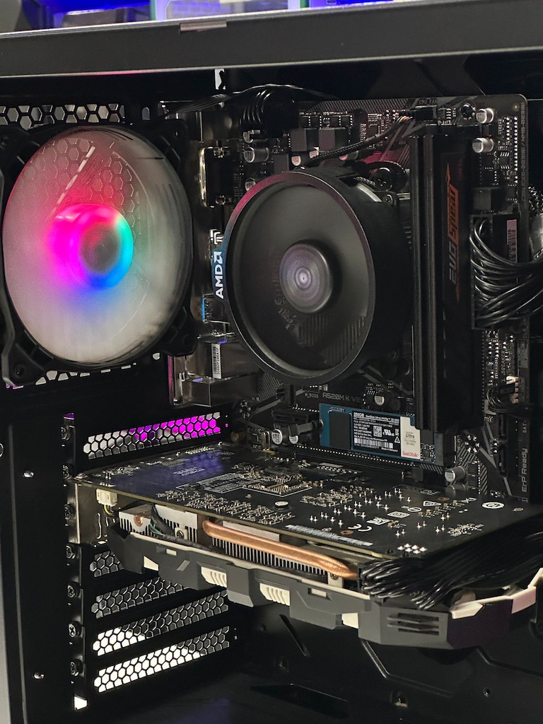 Ryzen 5 2600 - RX 580 8GB- 8GB RAM - 512GB SSD - 7
