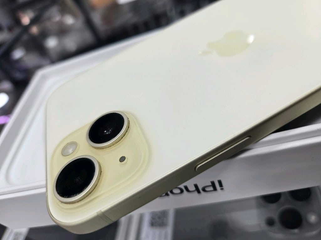 iPhone 15 Plus 28 GB sarı pil 82 hatasız kutu fatura mevcut - 3