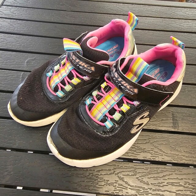 Skechers Lastika Kız Çocuk Spor Ayakkabı – 32 Numara | Gökkuşağı Detay