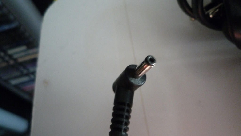 Canon CA-570 Orijinal Video Kamera Şarj Adaptörü - 3