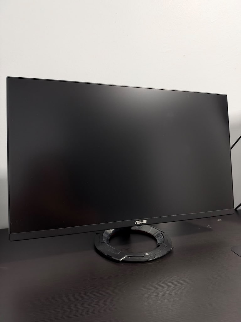 RYZEN 5 7600 / RTX 5060 / 16 GB DDR5 / 27" 180HZ ASUS - 9