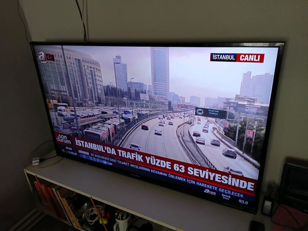 127 ekran GRUNDİG Neflix facebok twtter tv - 4