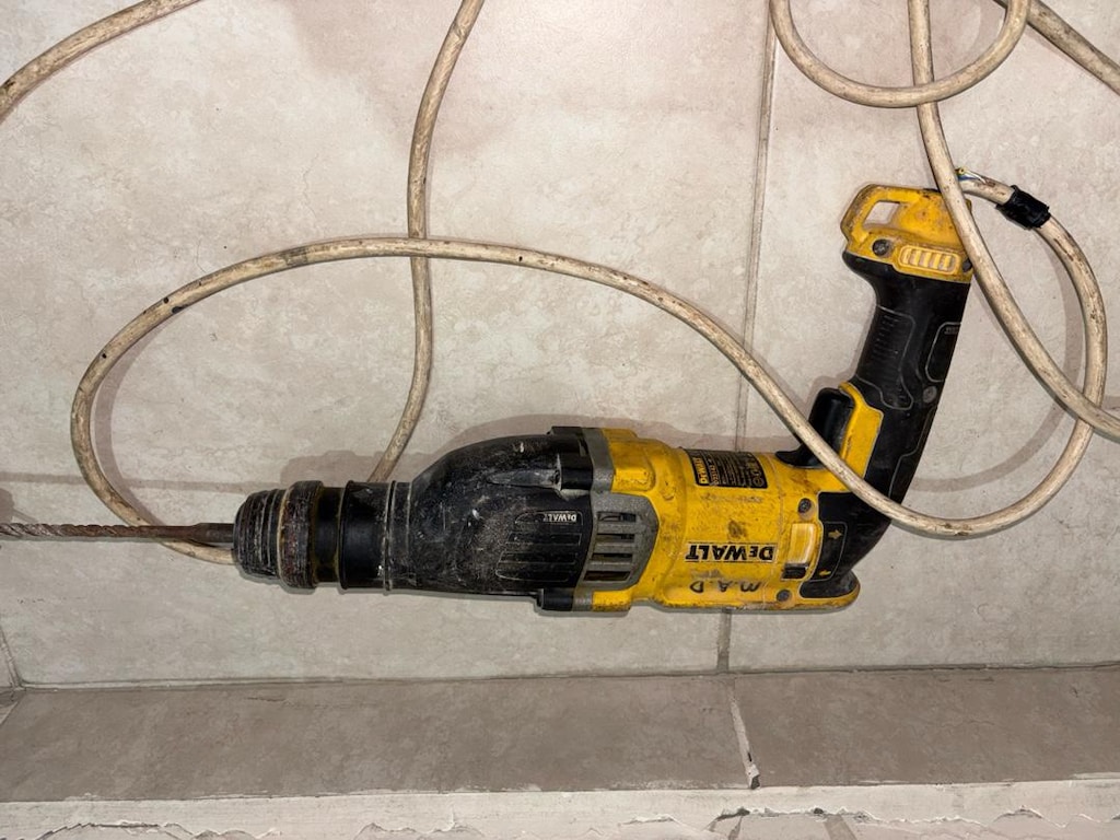DEWALT KIRICI DELİCİ MATKAP (SDS-PLUS) KUTULU SET - 7