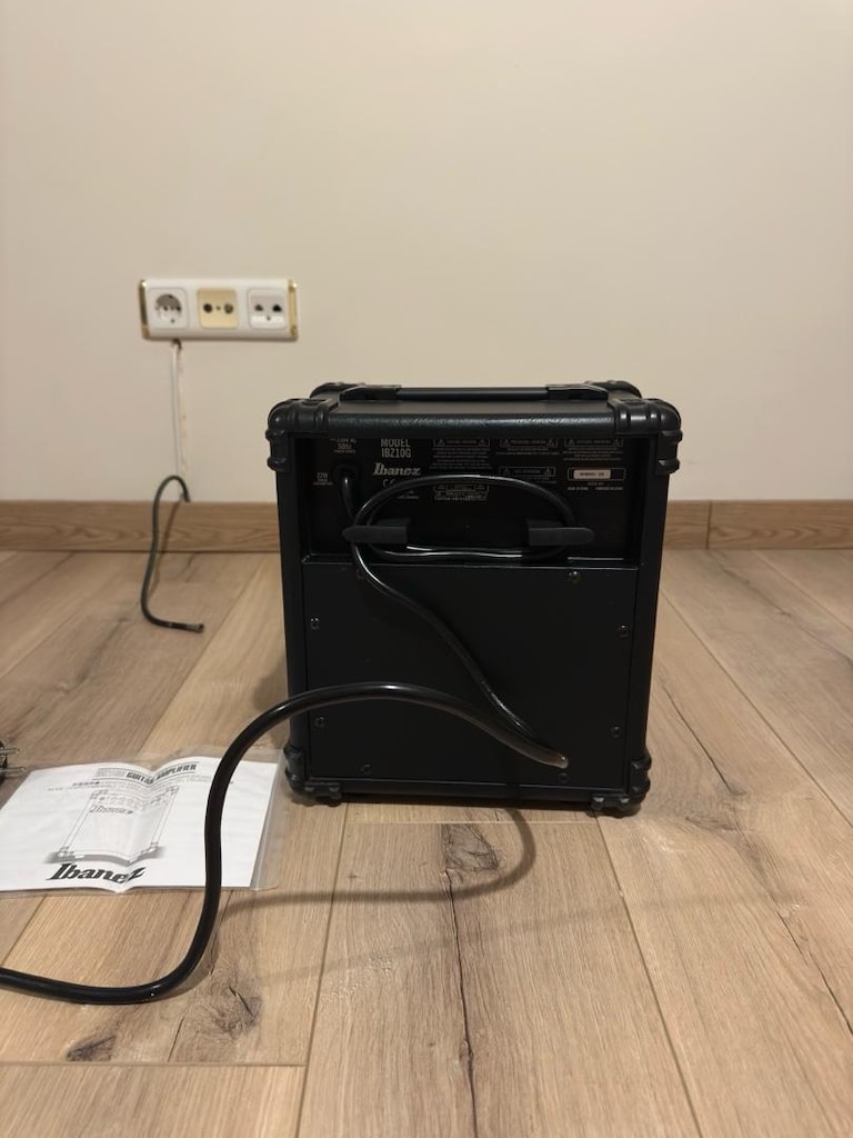 Sıfır kondisyonda Siyah Ibanez Gio GRG170Dx Elektro Gitar+Ibanez Amfi - 6