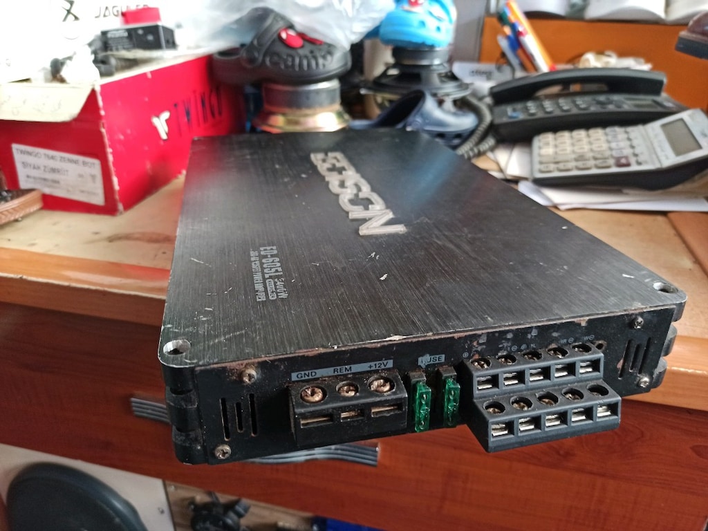eski seri Edison 5 kanal oto anfi sorunsuz çalışır durumda mono ve ste - 4