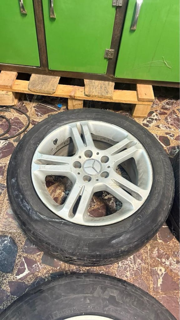 5.112 MERCEDES JANT LASTİK 16 İNÇ - 5