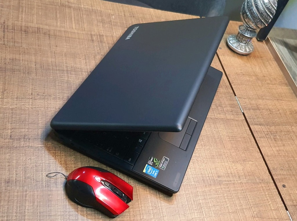 Kaliteli Ömürlük Toshiba i5 - Yeni Pil - 8gb RAM - SSD TurboDisk'li - 4