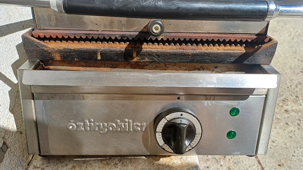 ÖZTİRYAKİLER TOST MAKİNASI - 6