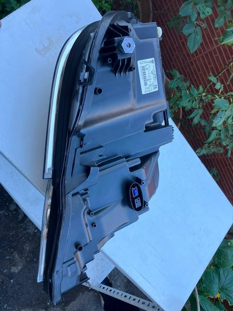 Mercedes W212 sag sol far hatasız tamirsiz orjinal cıkma pazarlıksız - 6