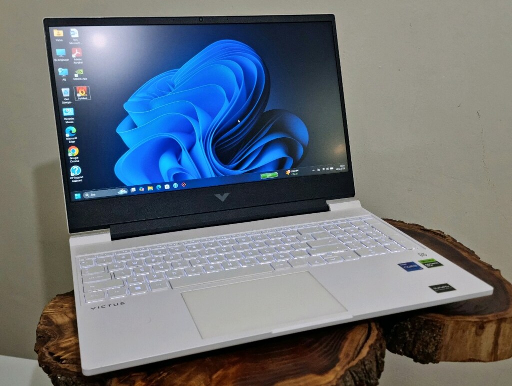 HP Victus i7-13700H RTX 4050 HATASIZ BEYAZ GAMİNG LAPTOP - 5