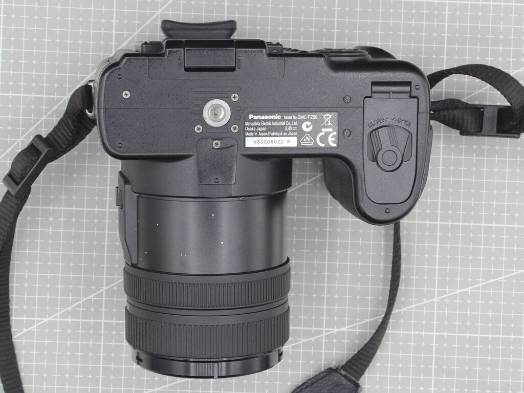 Panasonic Lumix FZ50 Leica Lens (FZ51 / FZ50K) Fotoğraf Makinesi - 5