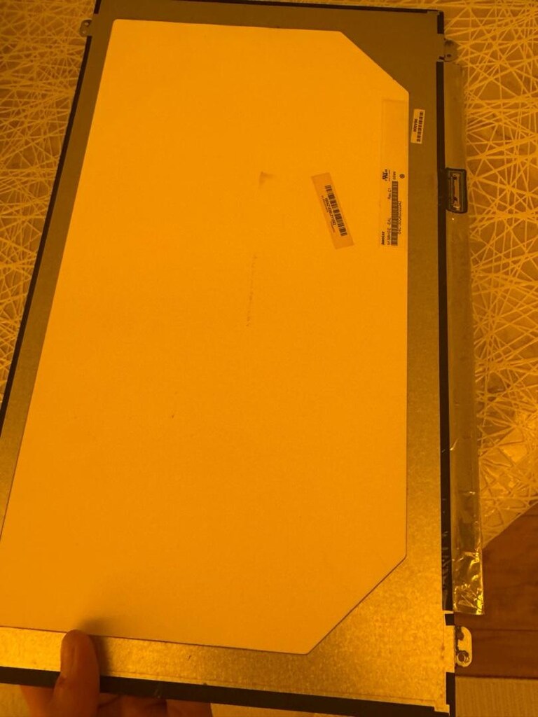 15.6 Msi leptop slim ekranı - 6