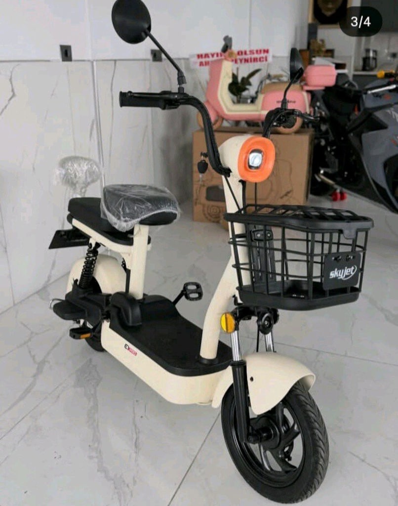 ELEKTRİKLİ SCOOTER