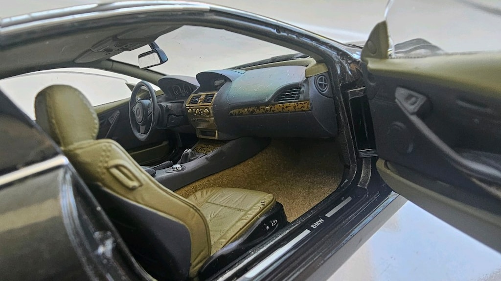 BMW 6 Serisi Metal Model Araba – Hasarlı | Yedek Parça / Restorasyonlu - 9