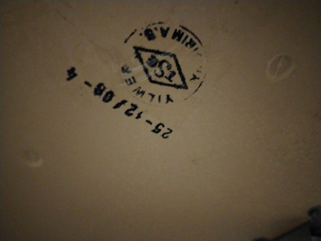 Ürün fazlası ahşap masa - 2