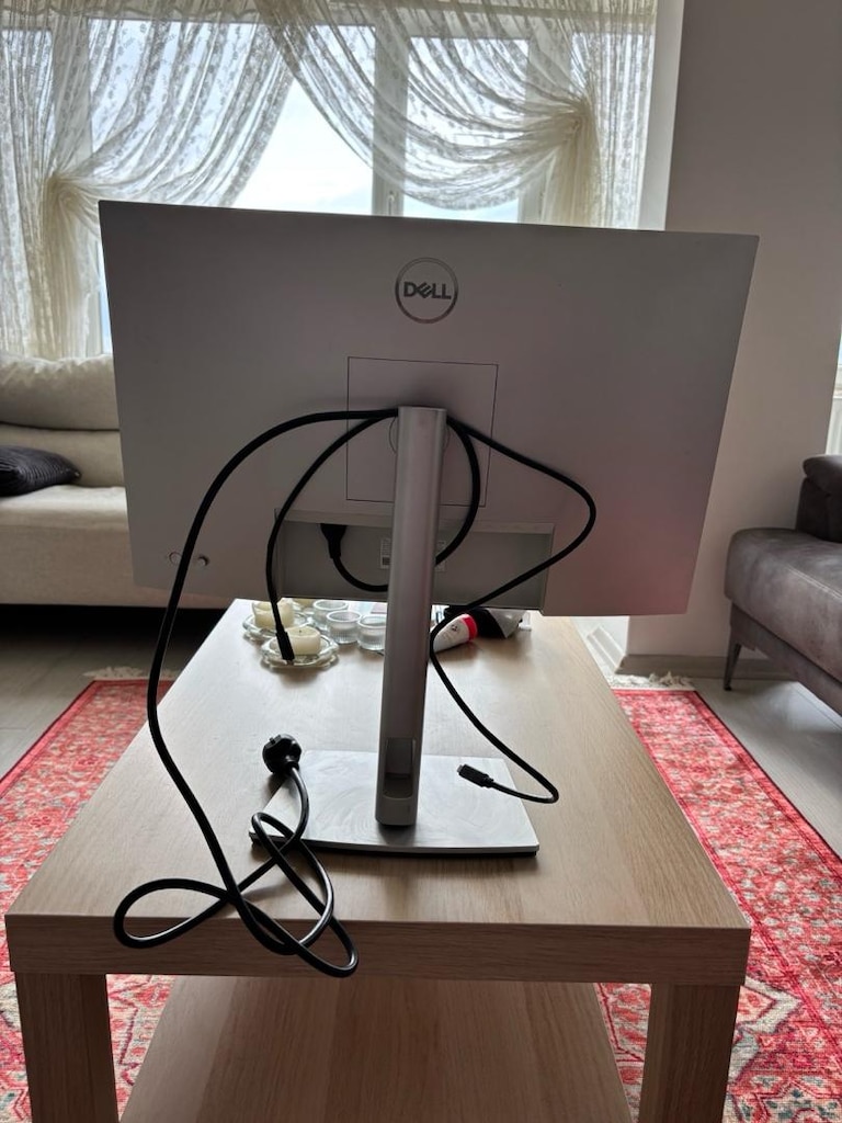 Dell UltraSharp U2421E - 24.1" Type-C / IPS Monitör (16:10) - 3