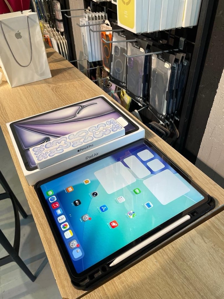 İPad Air 13 (M2) CELULAR GARANTİLİ
