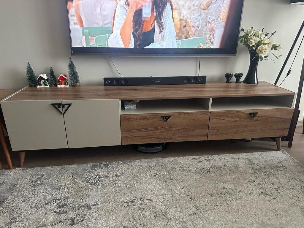 TV Ünitesi