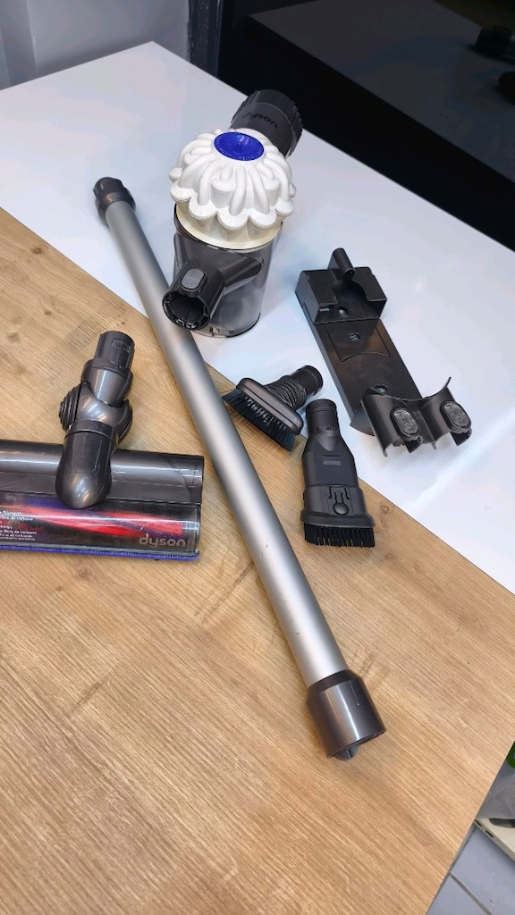 Dyson V6 Plus Şarjlı Süpürge Açıklamayı Okuyunuz - 9