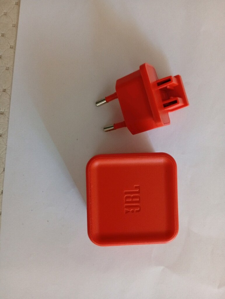 JBL seyahat şarj cihazı - 3