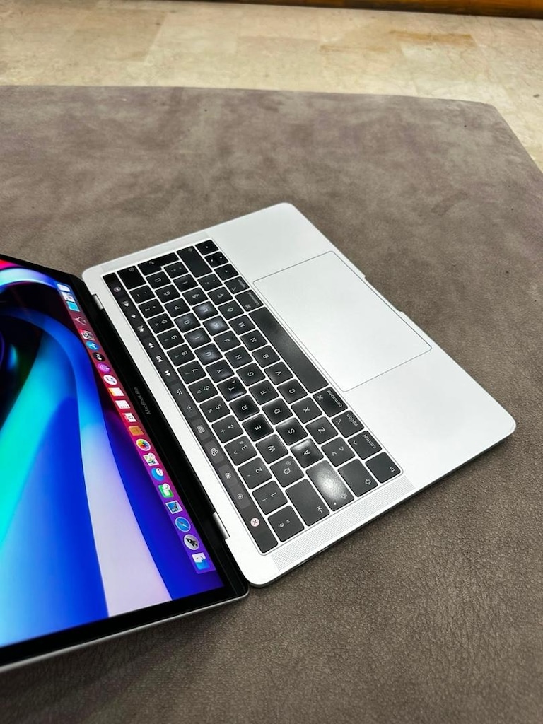 MacBook Pro Taucbarlı - 4